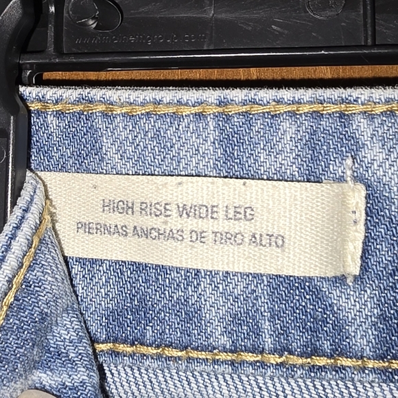Universal Thread High-Waisted Blue Jeans NWOT - Picture 5 of 6